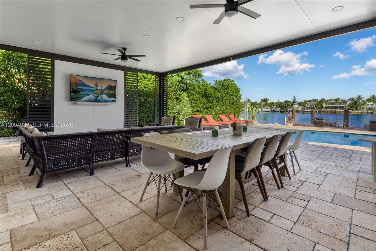 435 N Shore Dr photo 18