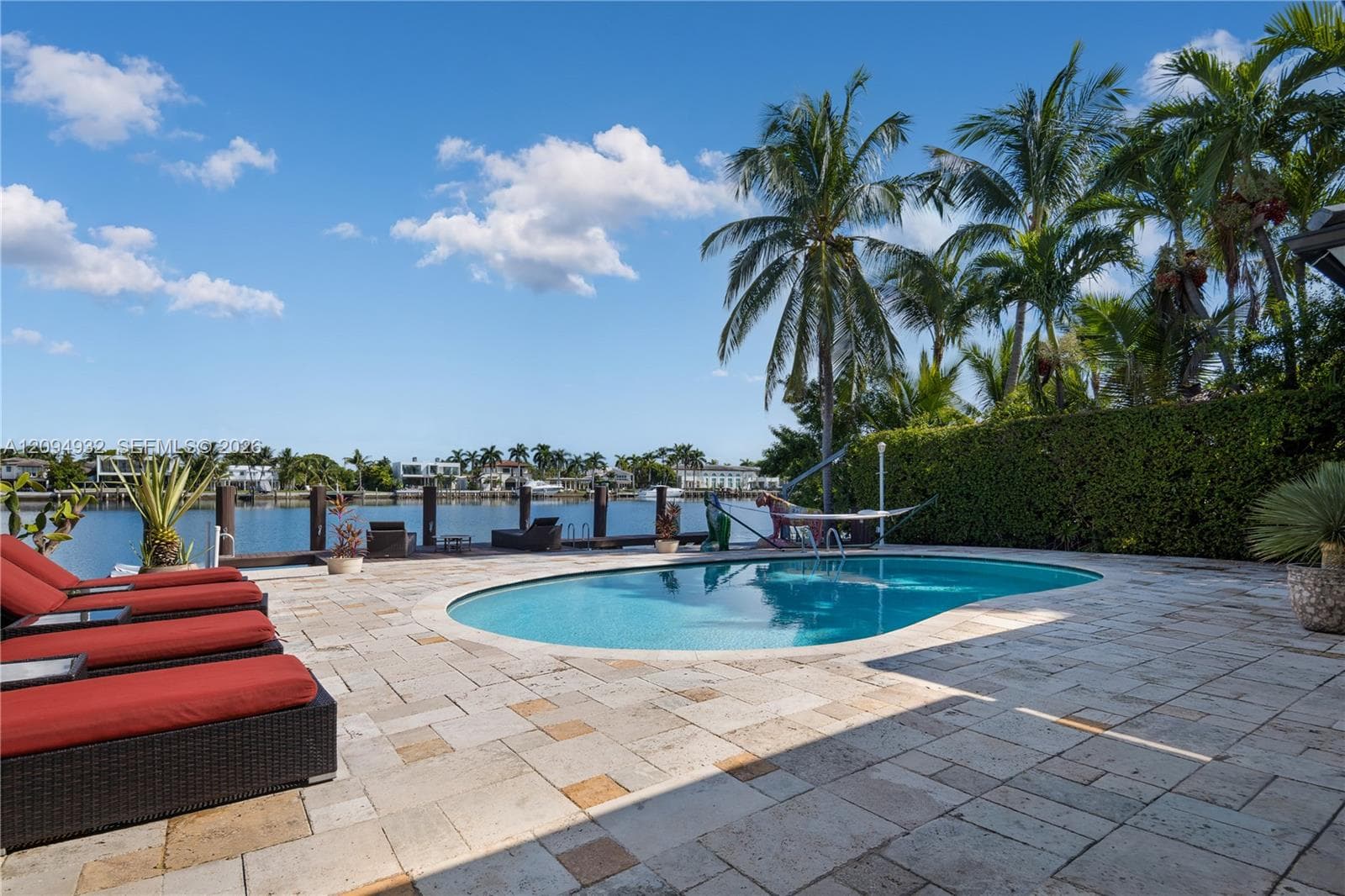 435 N Shore Dr photo 19