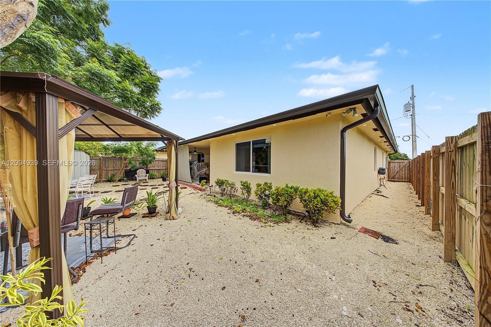 530 SW 7th Ave photo 42