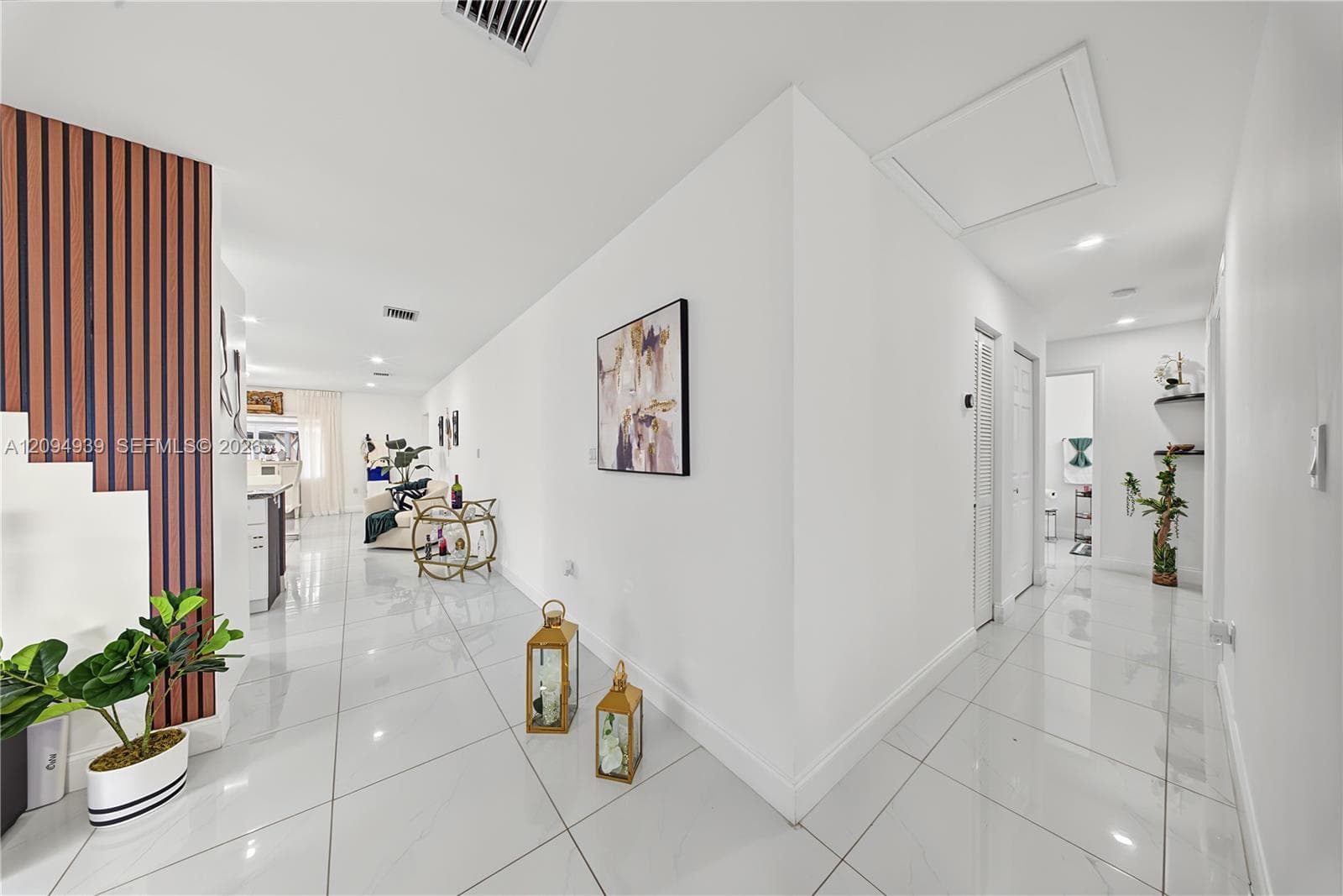 530 SW 7th Ave photo 18