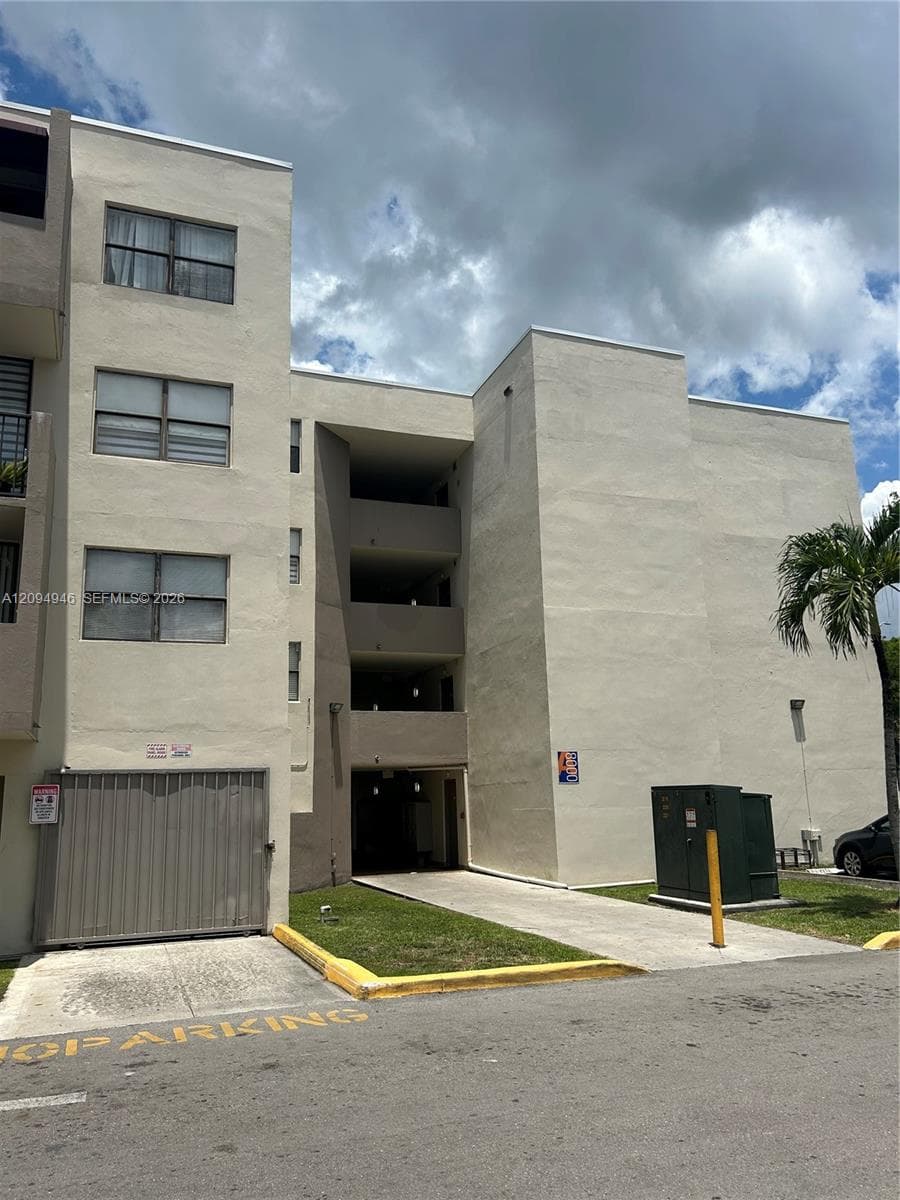 PEPPERMILL KENDALE LK'S W · #A410 in Miami - Photo 3