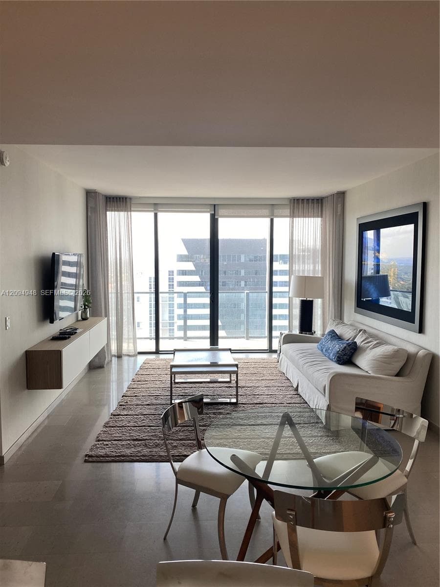 Rise Brickell City Centre · #1904 in Miami - Photo 3
