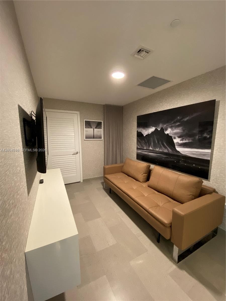 Rise Brickell City Centre · #1904 in Miami - Photo 19