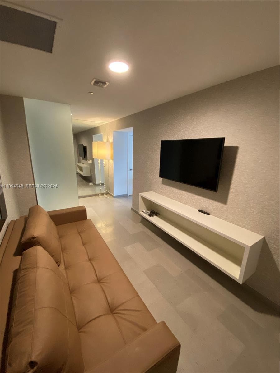 Rise Brickell City Centre · #1904 in Miami - Photo 21