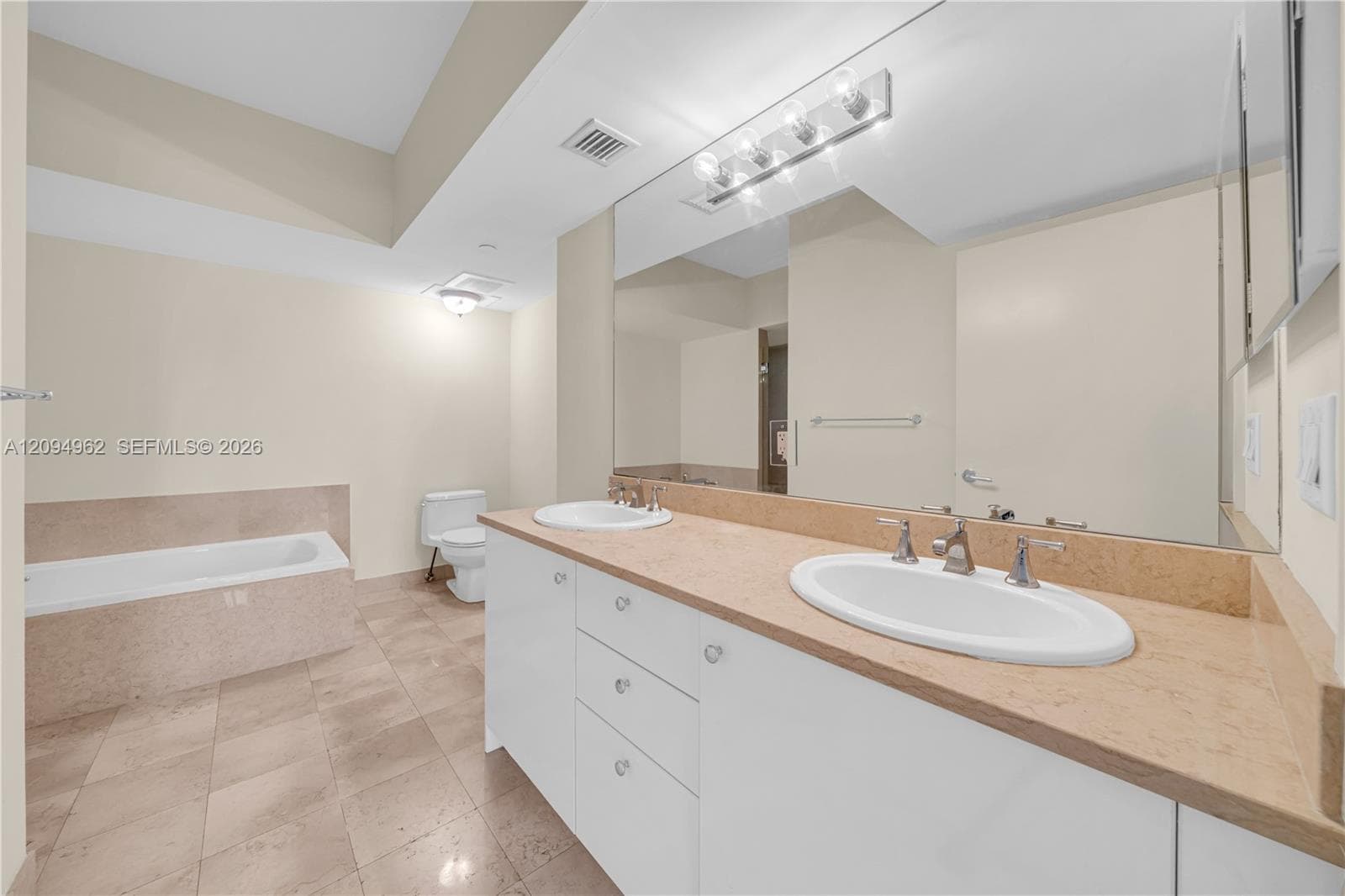 TURNBERRY VILLAGE · #1209 in Aventura - Photo 13
