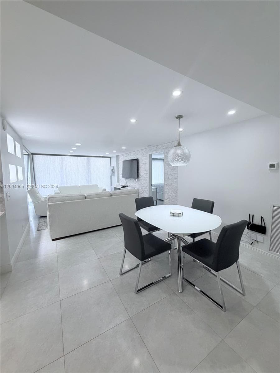 SILVER THATCH ATLANTIC PL · #404 in Pompano Beach - Photo 2