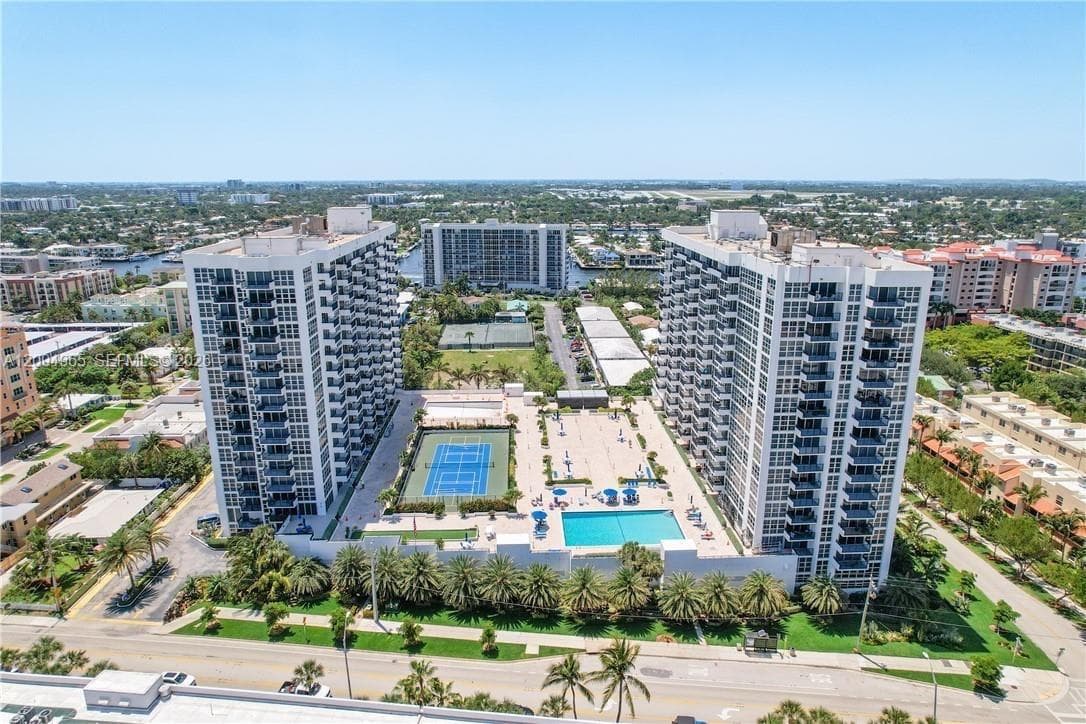 SILVER THATCH ATLANTIC PL · #404 in Pompano Beach - Photo 10