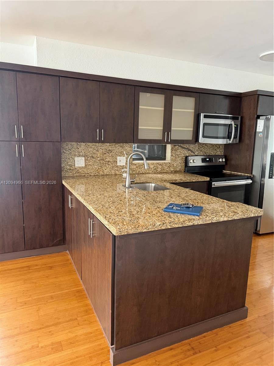 NIRVANA CONDO NO ONE COND · #APH8 in Miami - Photo 12