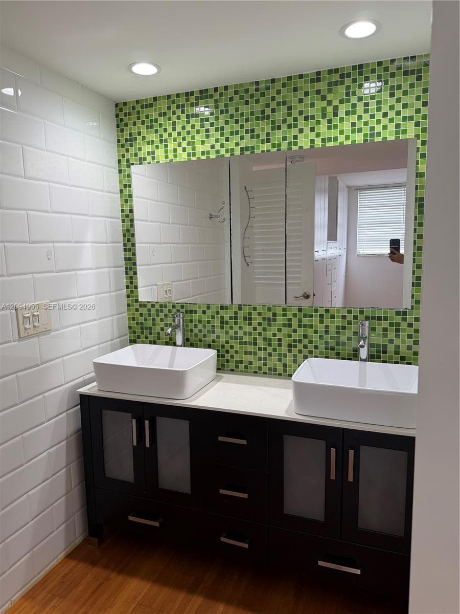 NIRVANA CONDO NO ONE COND · #APH8 in Miami - Photo 22