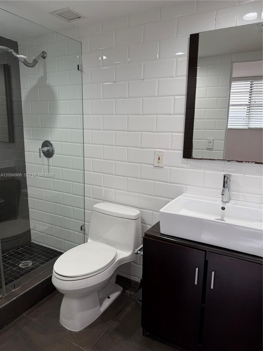NIRVANA CONDO NO ONE COND · #APH8 in Miami - Photo 28