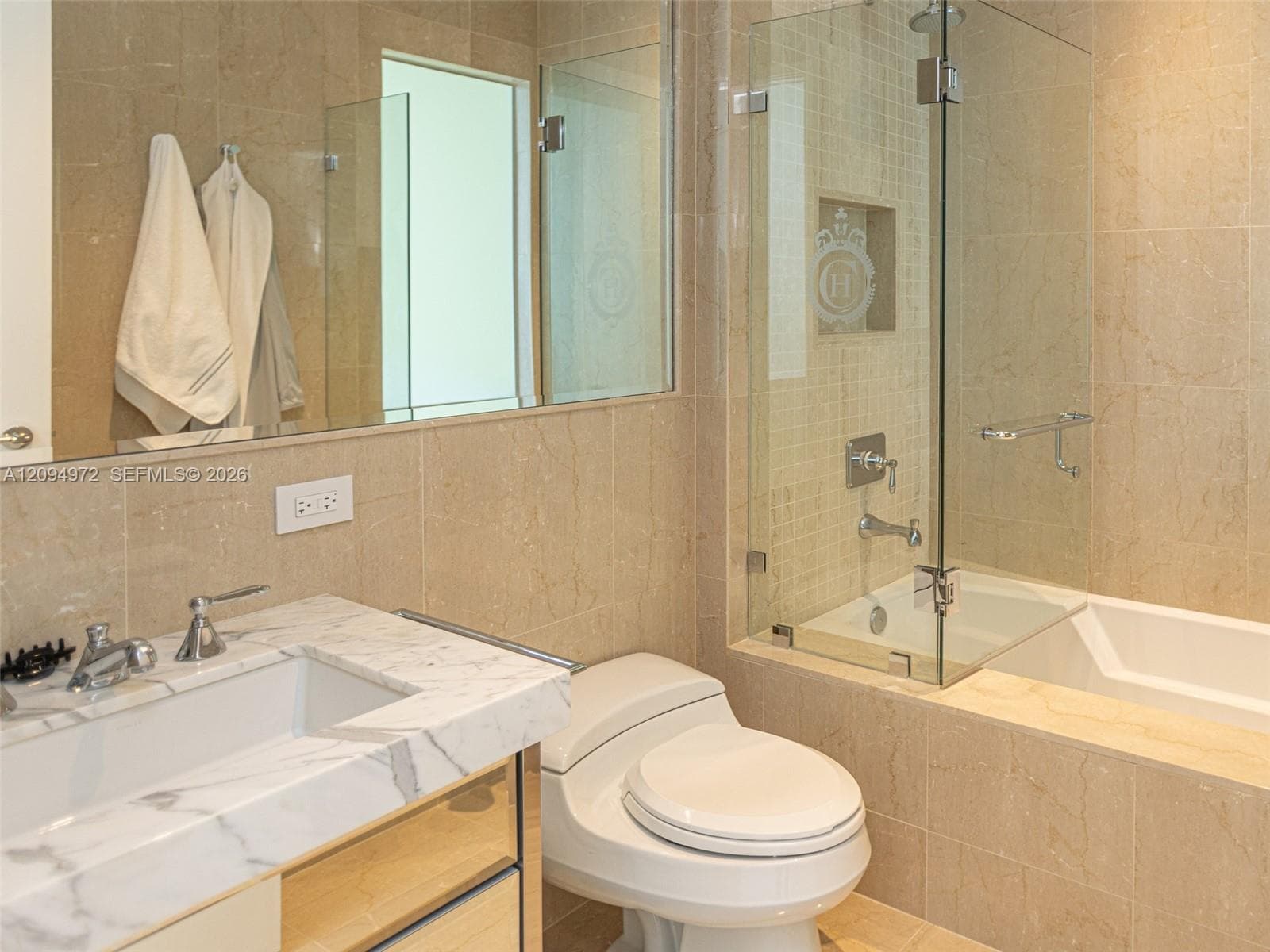 Chateau Beach Residences · #1602 in Sunny Isles Beach - Photo 27