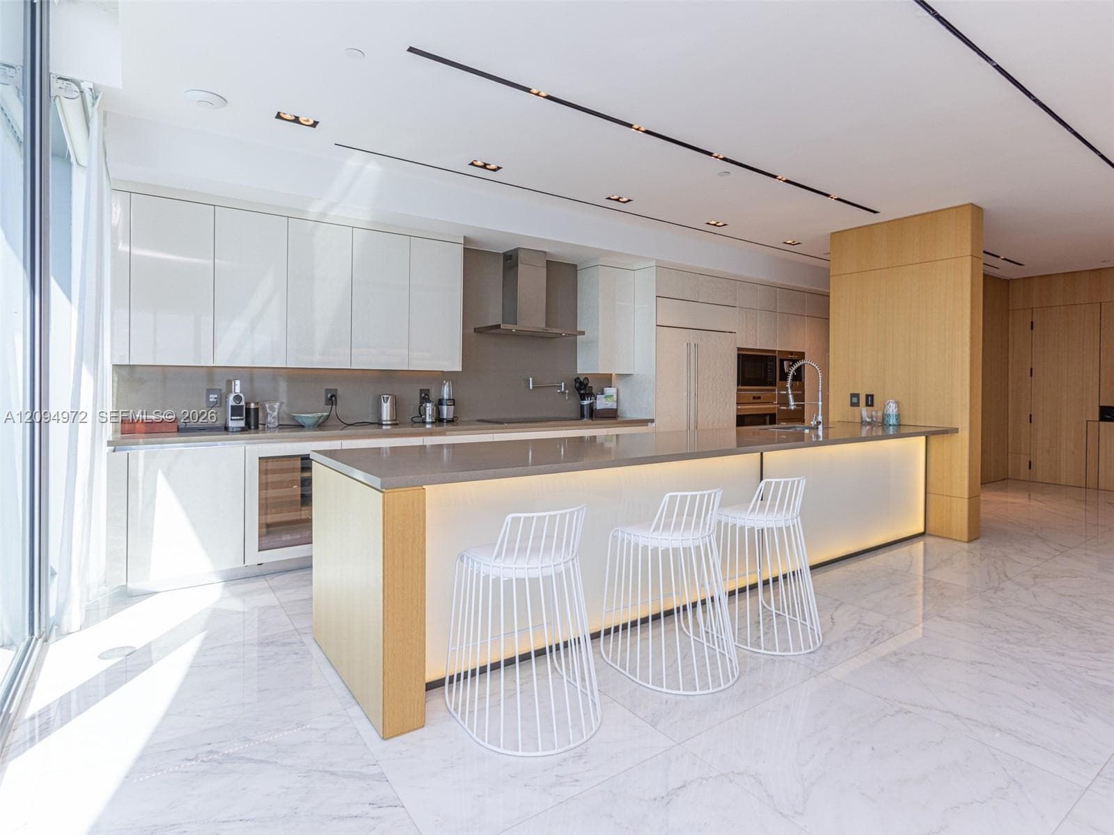 Chateau Beach Residences · #1602 in Sunny Isles Beach - Photo 7