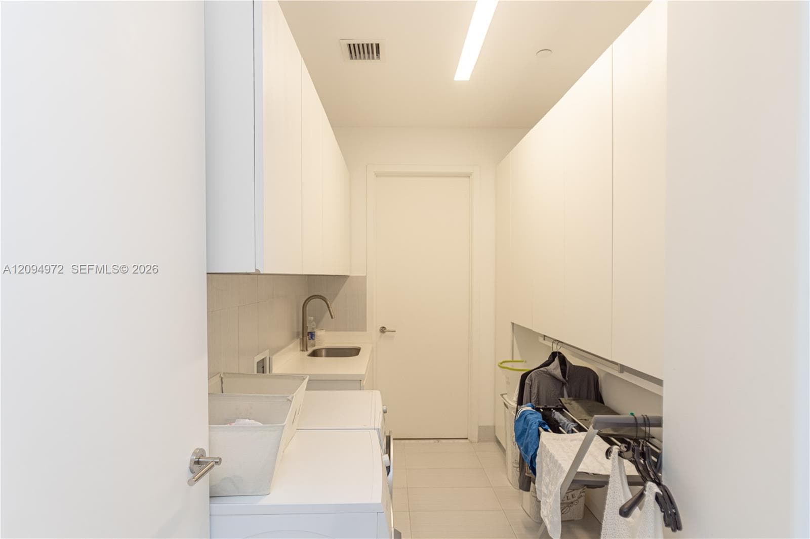 Chateau Beach Residences · #1602 in Sunny Isles Beach - Photo 28