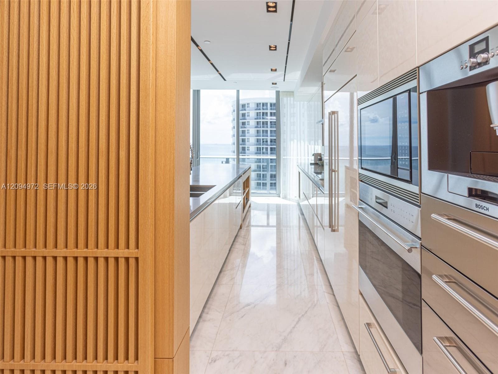 Chateau Beach Residences · #1602 in Sunny Isles Beach - Photo 9