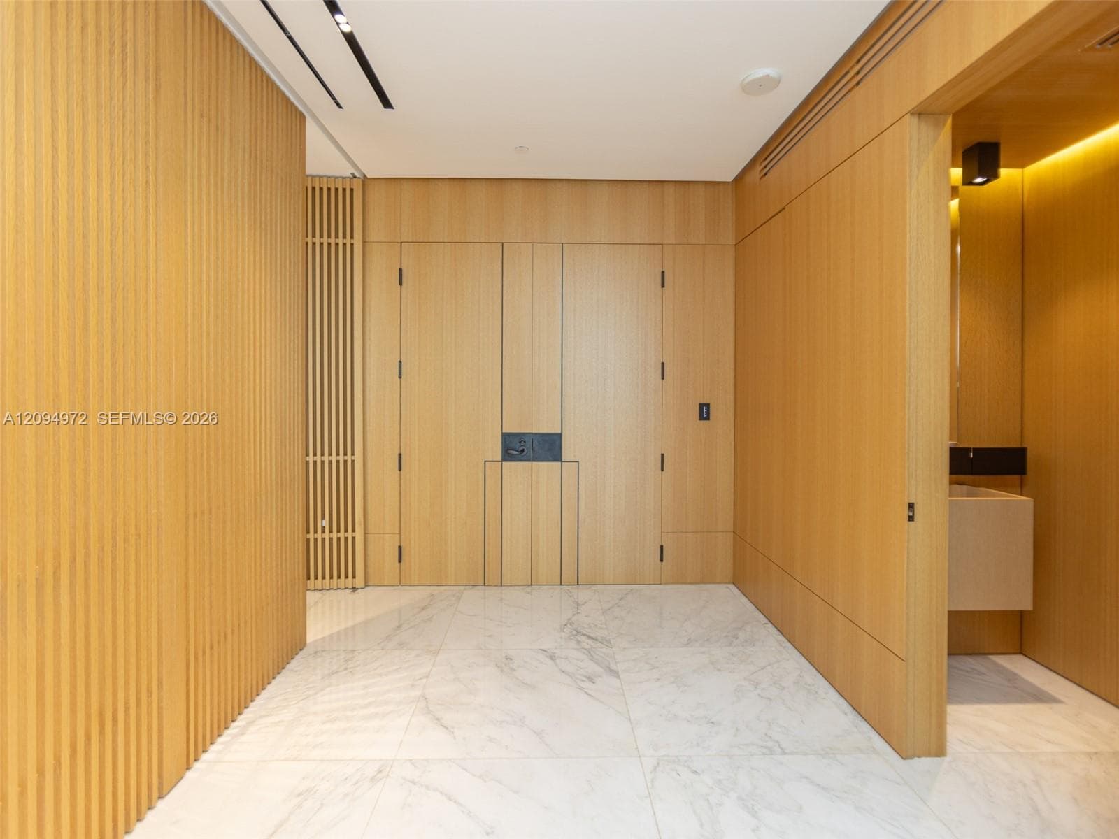 Chateau Beach Residences · #1602 in Sunny Isles Beach - Photo 10