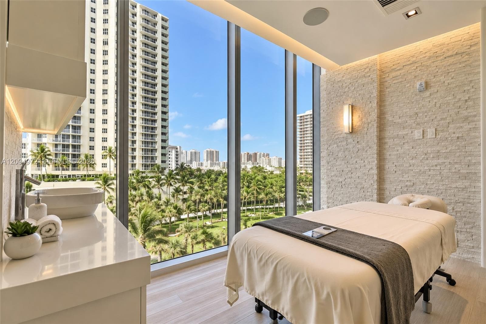 Chateau Beach Residences · #1602 in Sunny Isles Beach - Photo 51