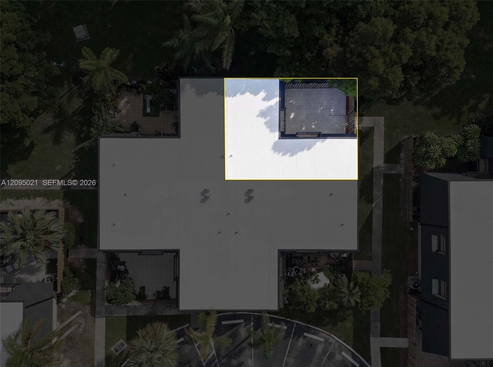 Camelot · #104-25 in Miami - Photo 25