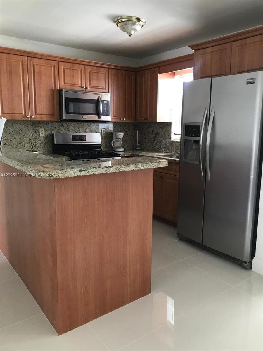 COLLINS TOWERS CONDO · #509 in Miami Beach - Photo 11