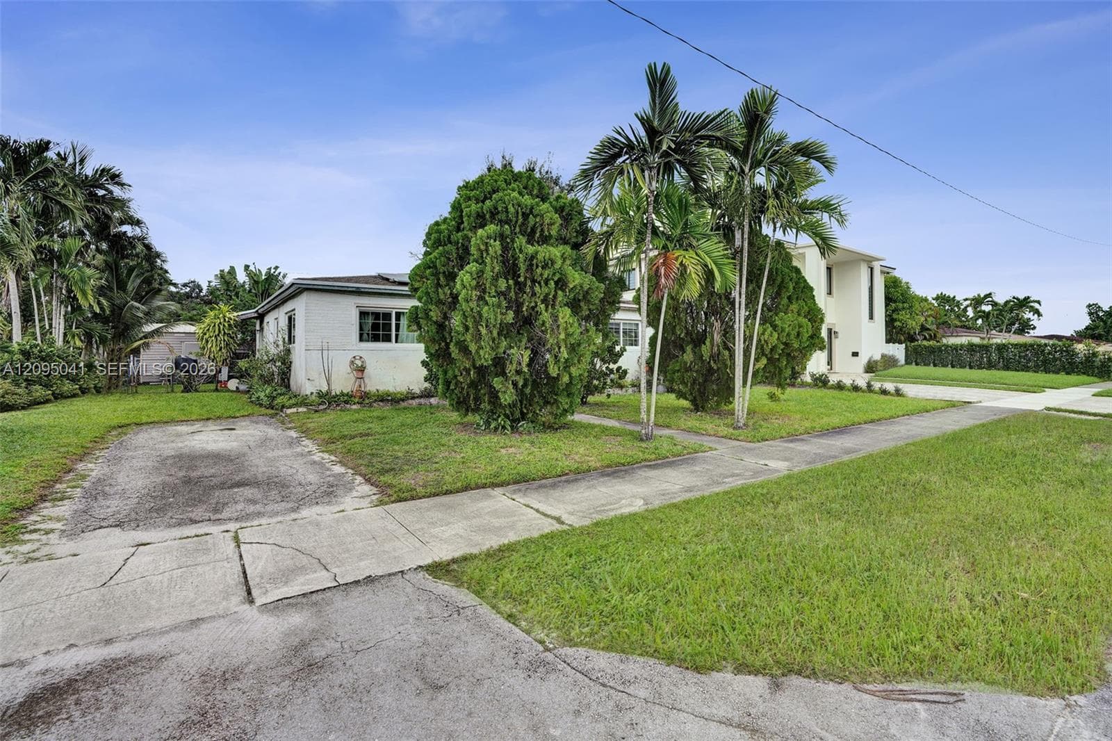 17401 NE 11th Ct photo 5