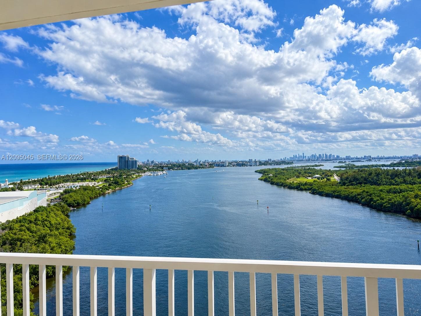 Arlen House · #2014 in Sunny Isles Beach - Photo 27