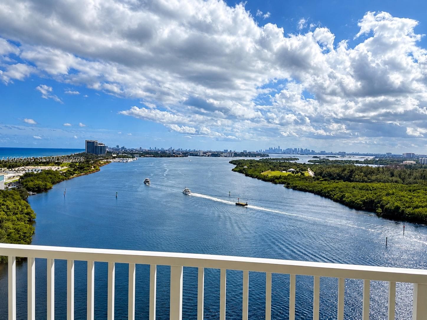 Arlen House · #2014 in Sunny Isles Beach - Photo 6
