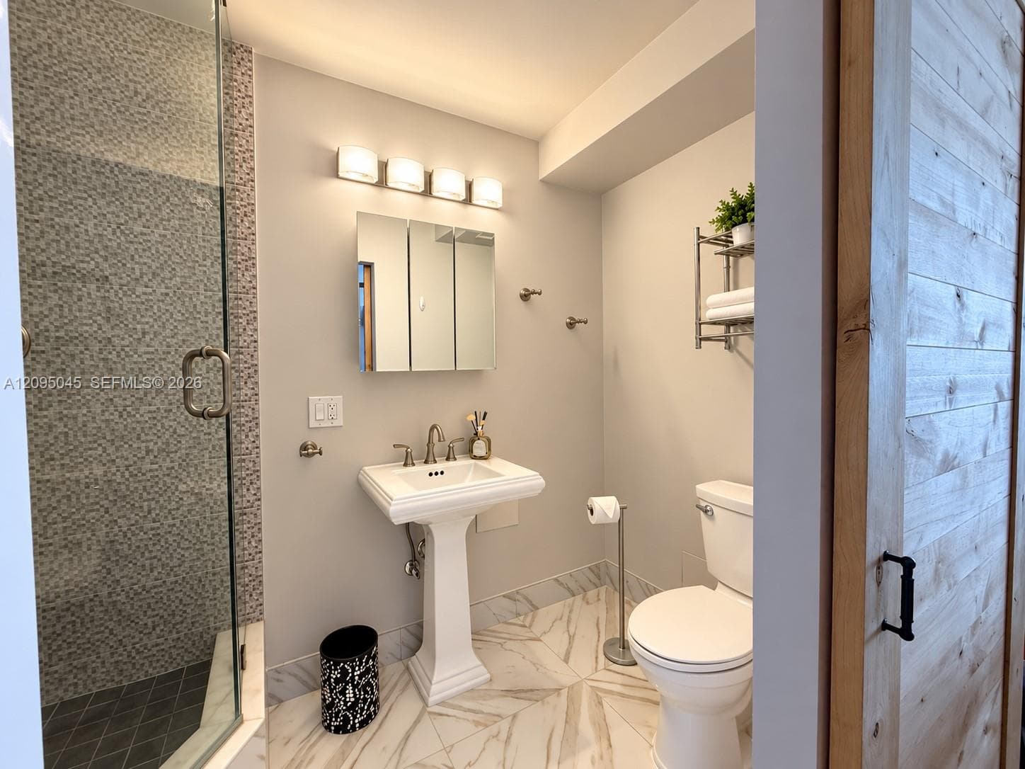 Arlen House · #2014 in Sunny Isles Beach - Photo 17