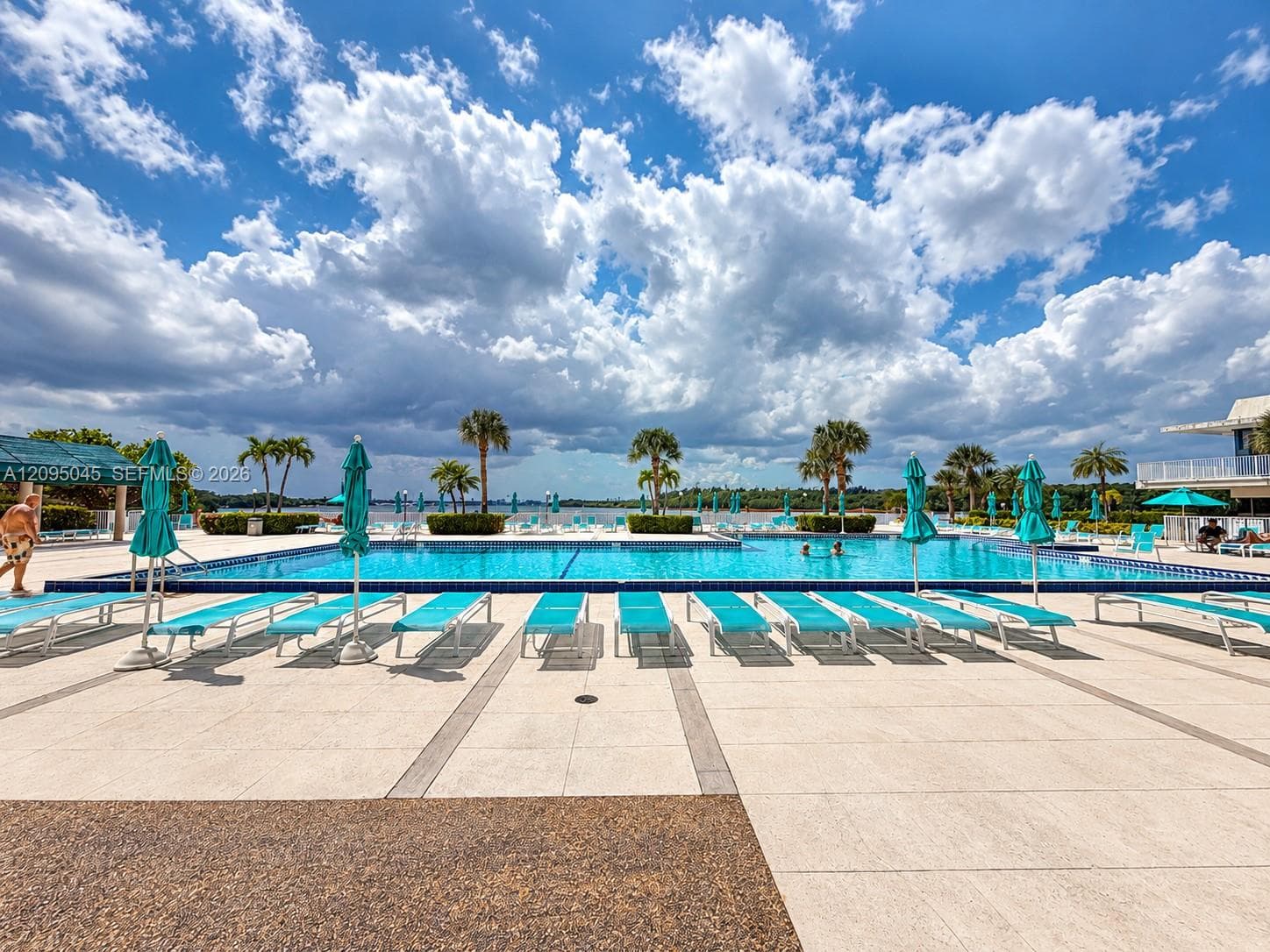 Arlen House · #2014 in Sunny Isles Beach - Photo 7