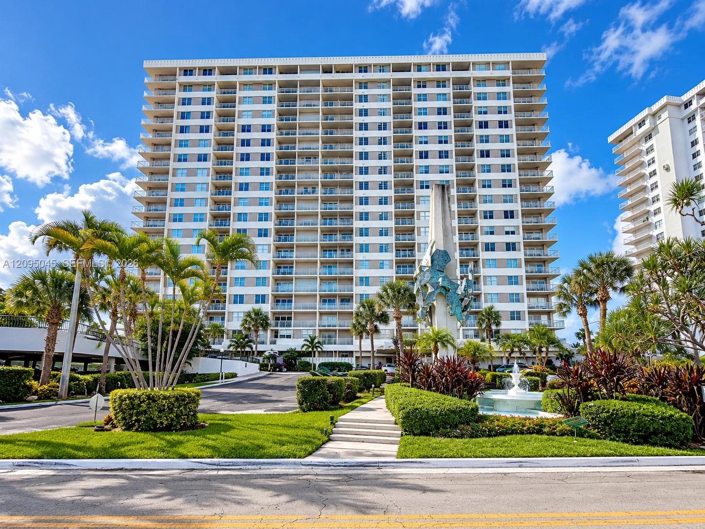 Arlen House · #2014 in Sunny Isles Beach - Photo 1