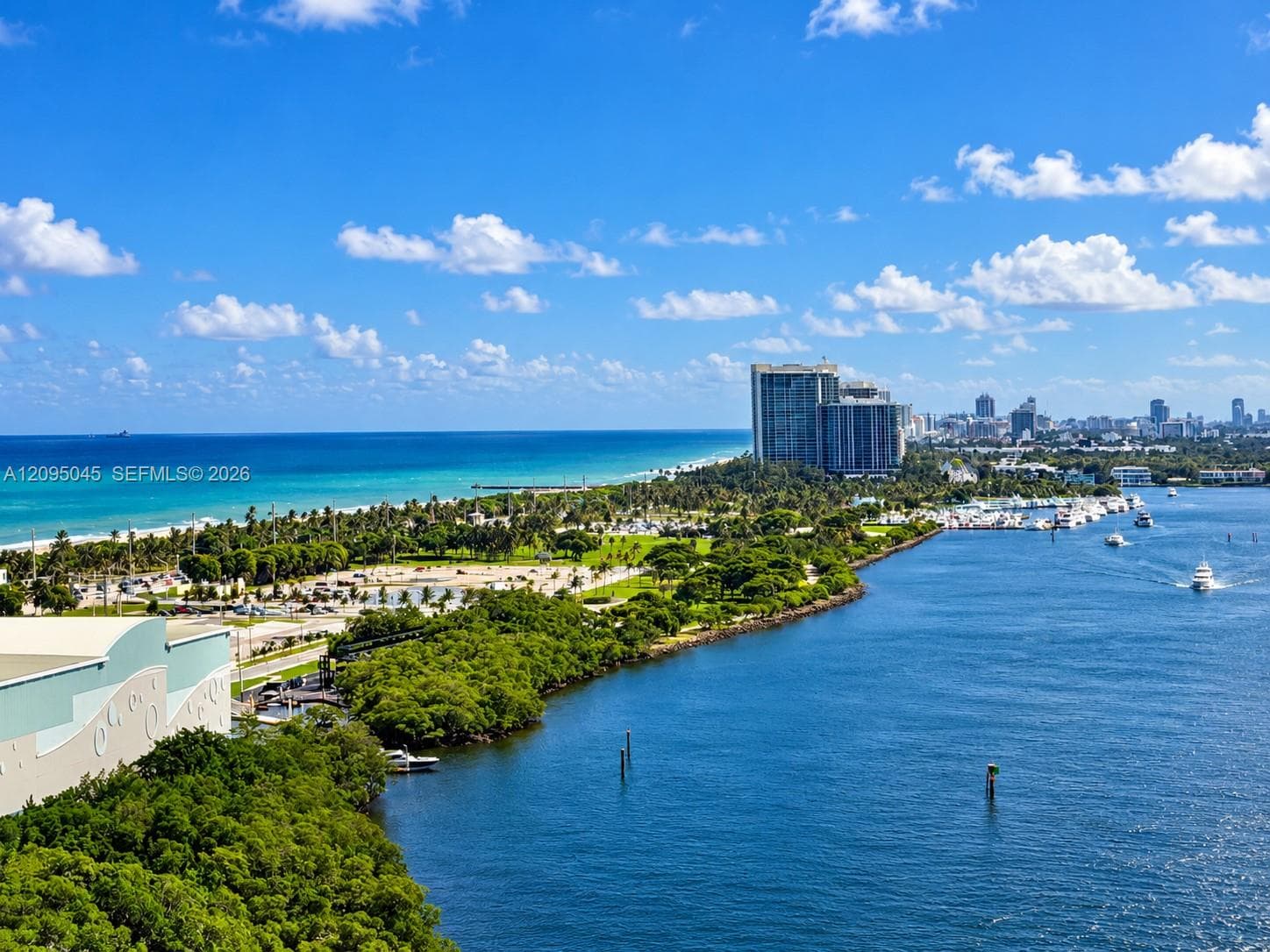 Arlen House · #2014 in Sunny Isles Beach - Photo 5