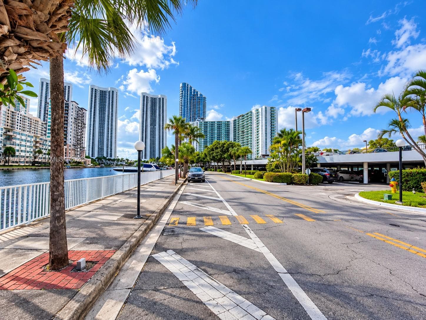 Arlen House · #2014 in Sunny Isles Beach - Photo 25
