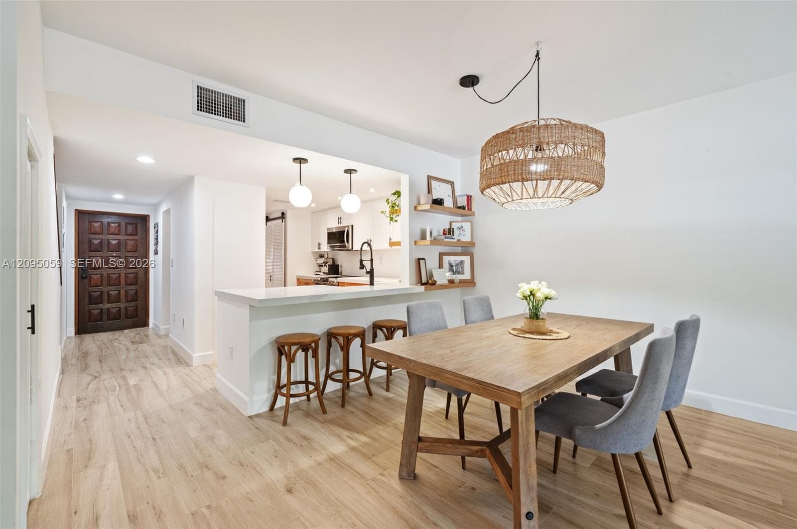 2600 Cardena St #11 photo 4