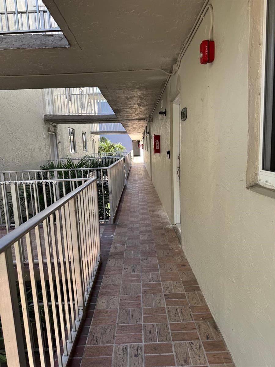 SAMARI LAKE EAST CONDO · #1361 in Hialeah Gardens - Photo 11