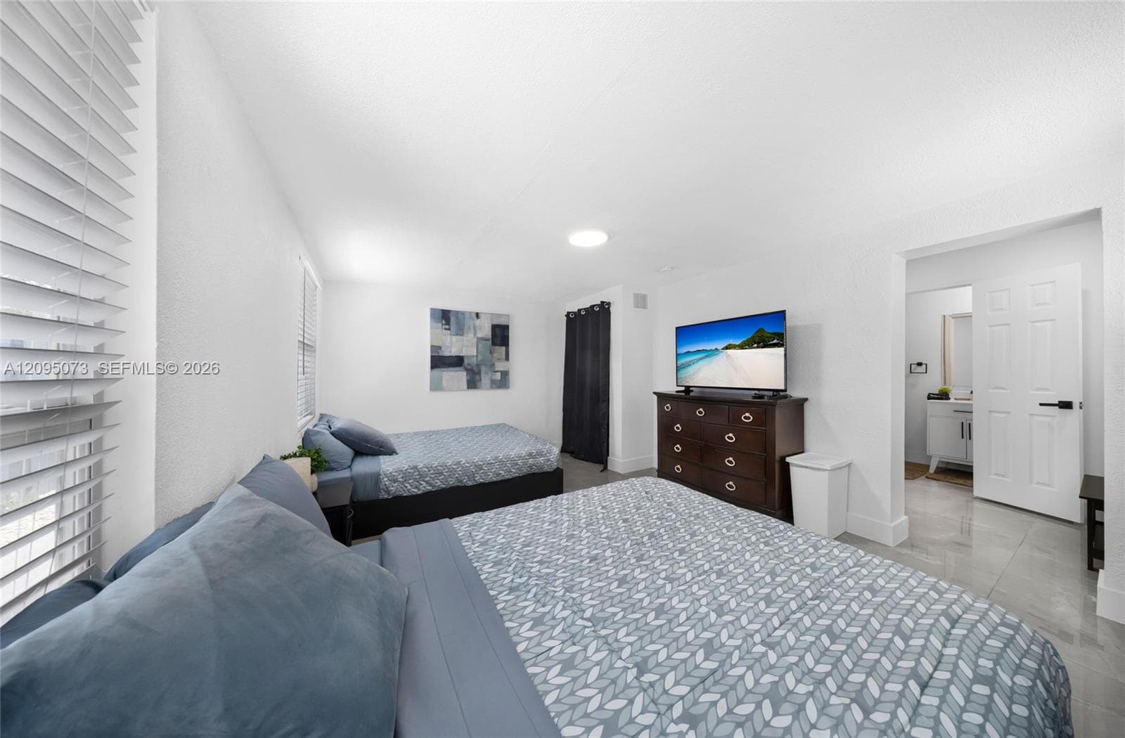 1137 SW 8th Ter photo 33