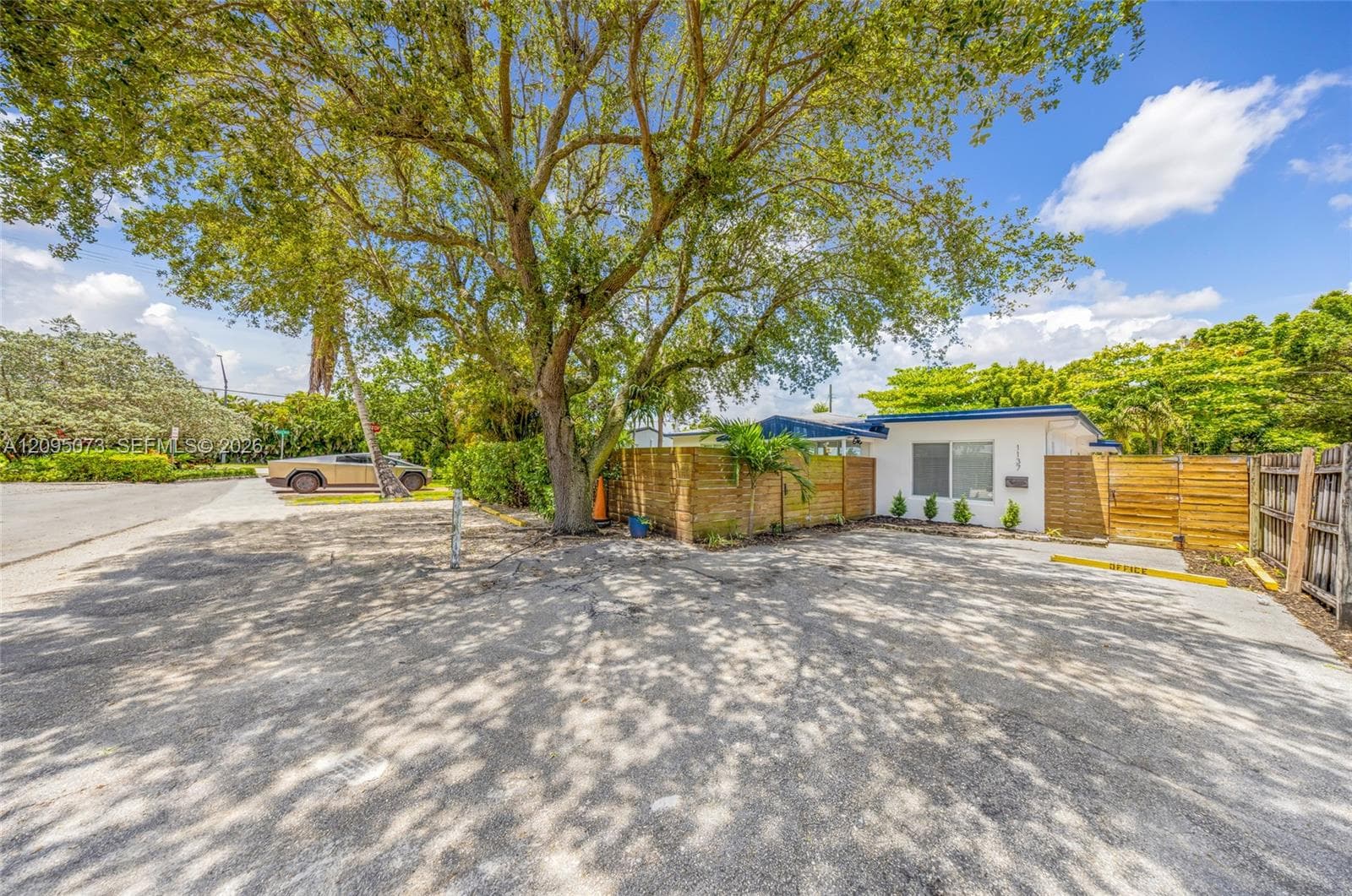 1137 SW 8th Ter photo 45