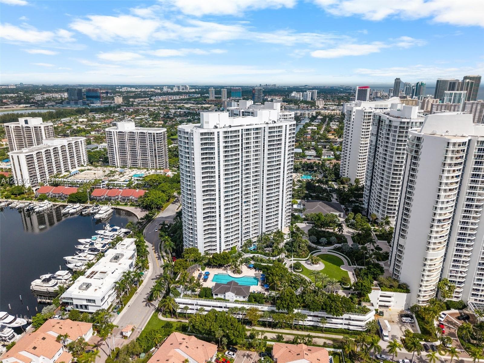 The Point Of Aventura · #1703 in Aventura - Photo 38