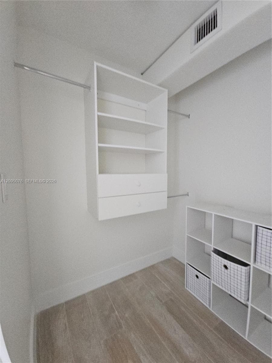 Walk-in Closet