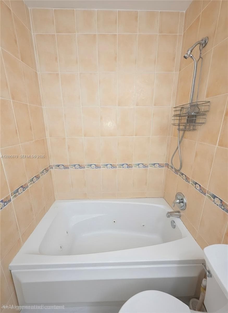 LAKEWOOD VILLAS CONDO · #C211 in Miami - Photo 36