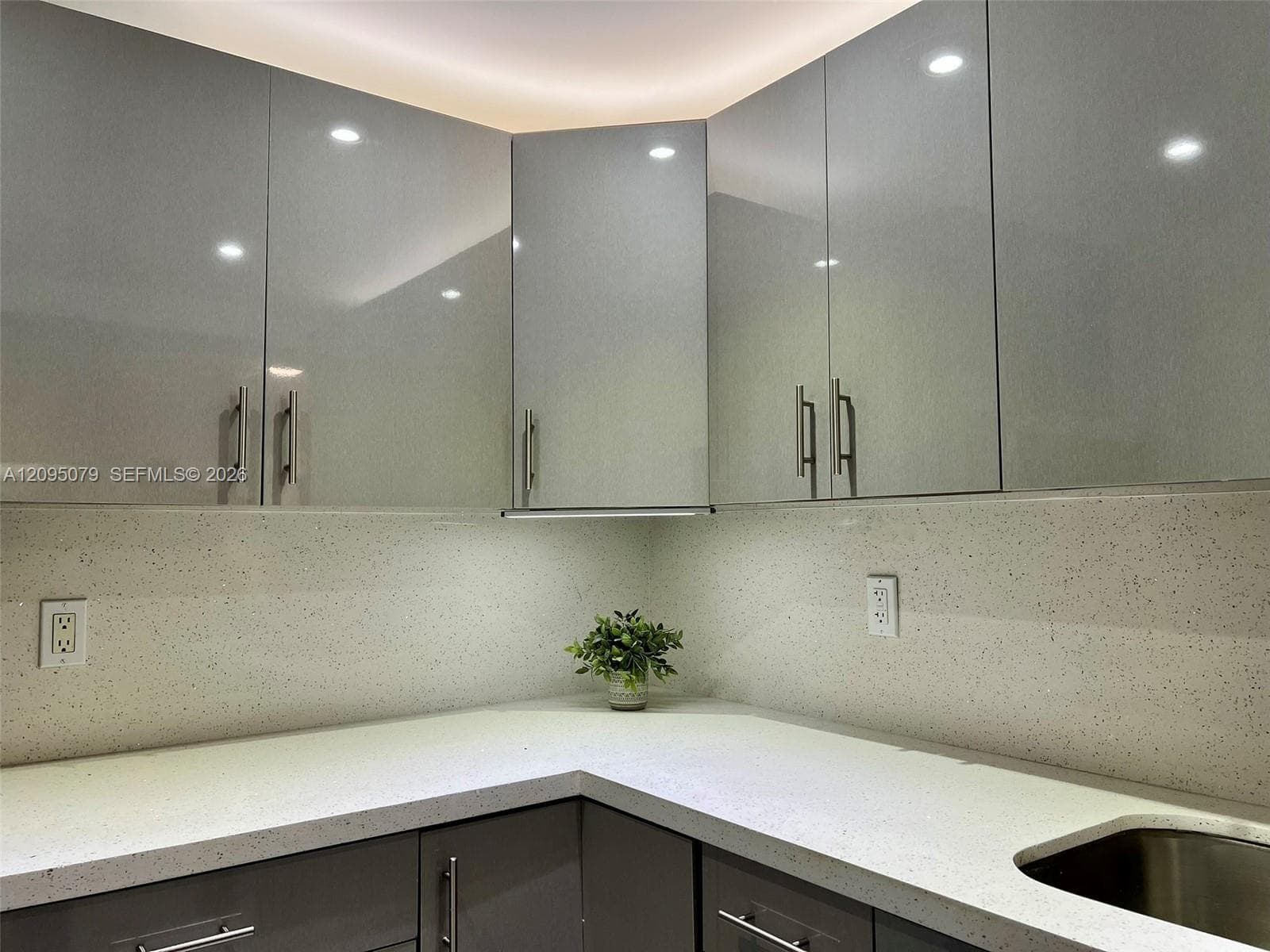 LAKEWOOD VILLAS CONDO · #C211 in Miami - Photo 9