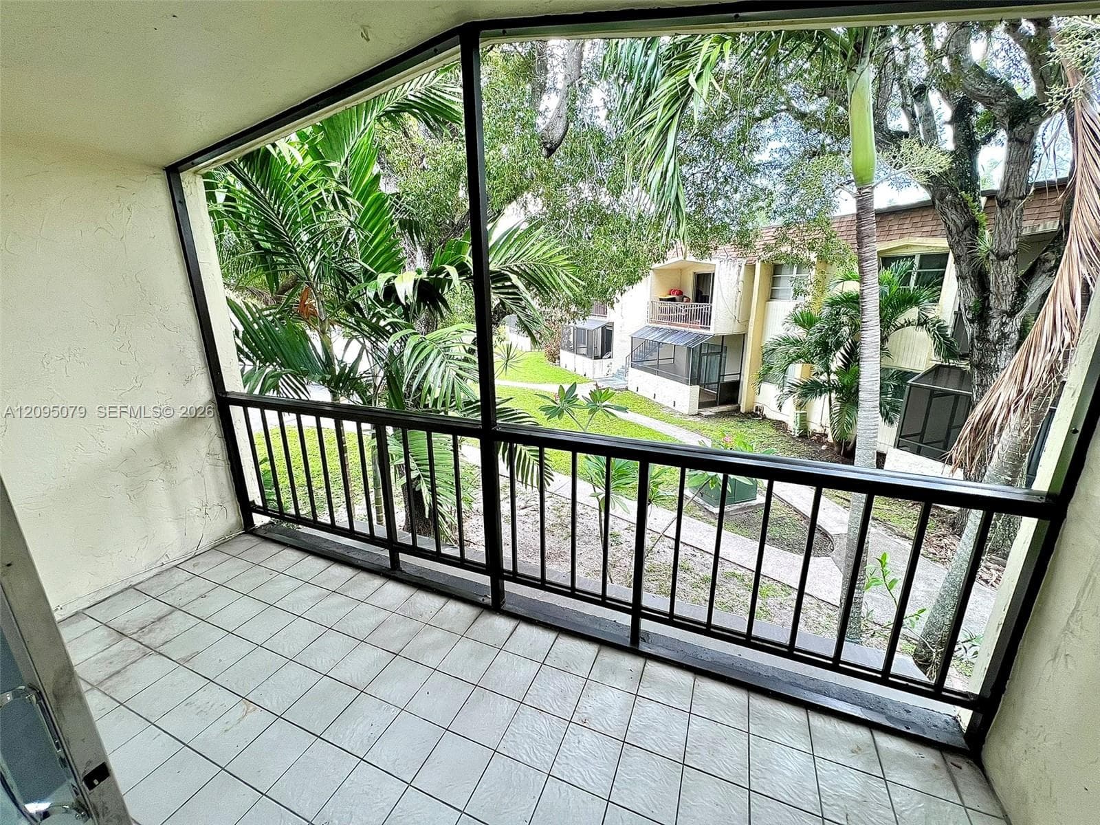 LAKEWOOD VILLAS CONDO · #C211 in Miami - Photo 38