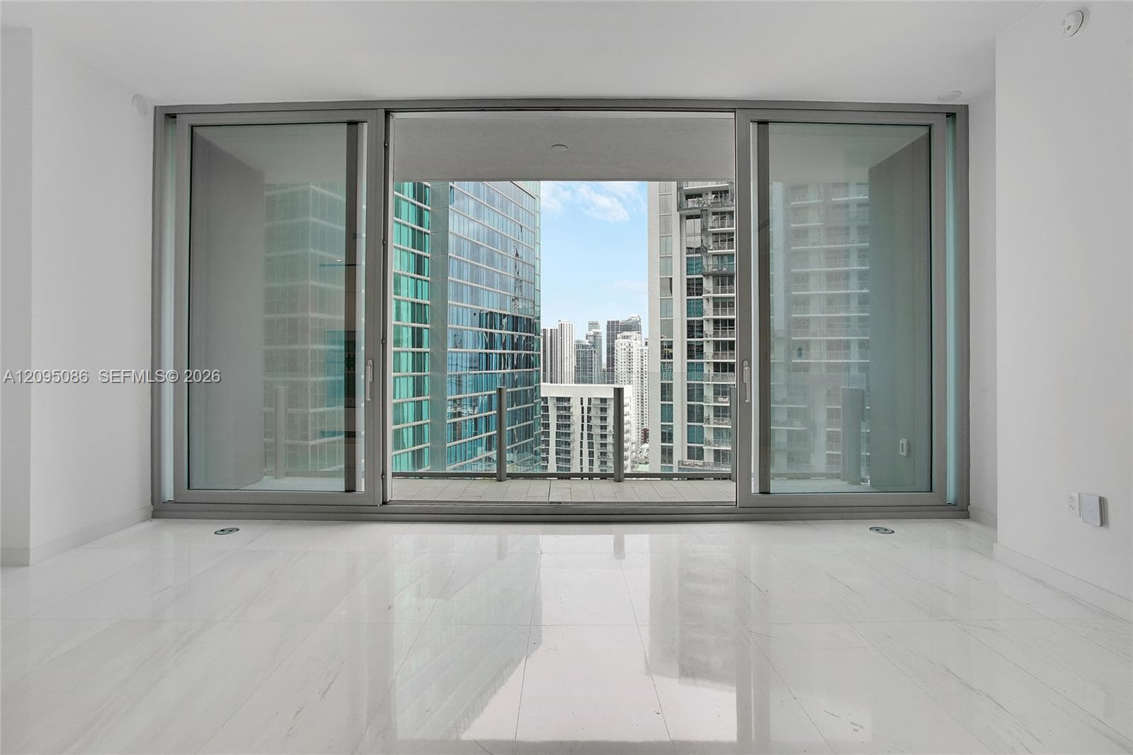 Met 1 · #3108 in Miami - Photo 3