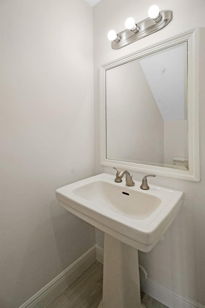 8_accutour_690 se 23rd ave apt 3 -010