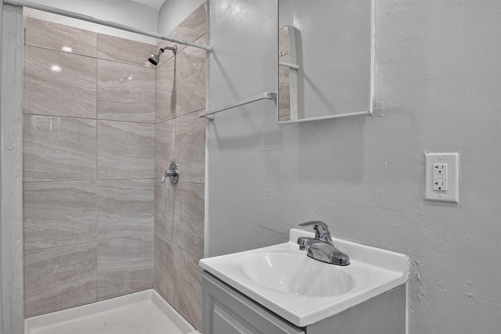 8877thSt-Unit201(8)