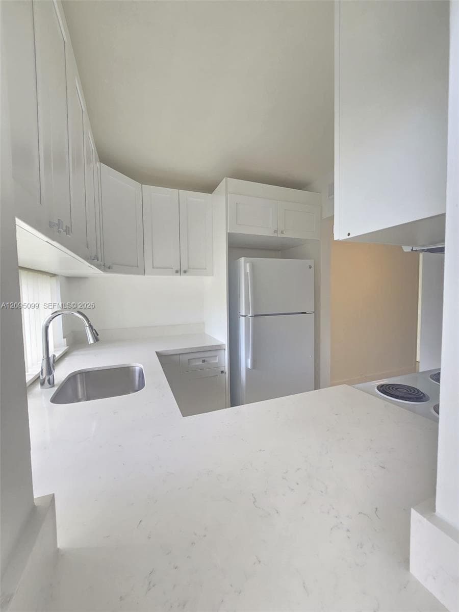 PLAZA OF AMERICAS CONDO P · #815 in Sunny Isles Beach - Photo 17