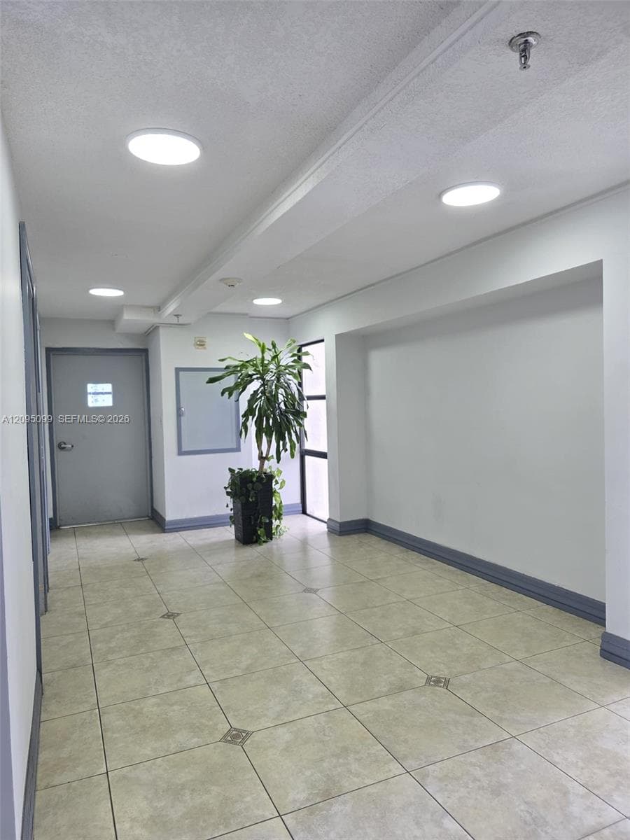 PLAZA OF AMERICAS CONDO P · #815 in Sunny Isles Beach - Photo 10