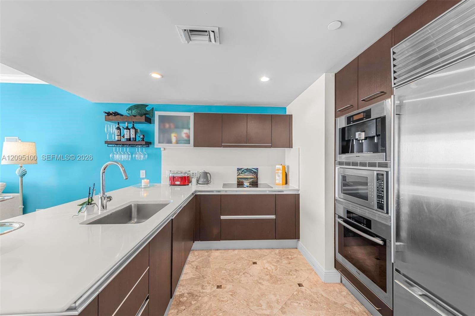 Jade Beach · #1403 in Sunny Isles Beach - Photo 11