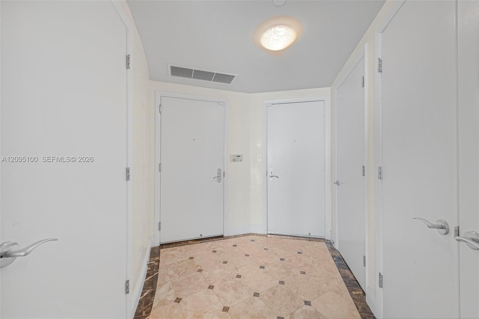 Jade Beach · #1403 in Sunny Isles Beach - Photo 25