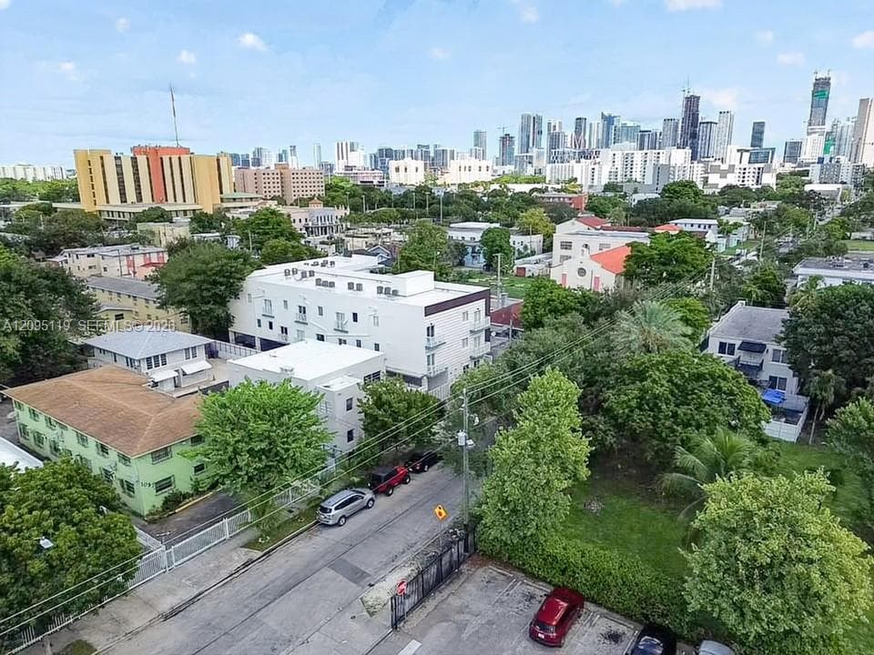 LAWRENCE ESTATE LAND CO · #201 in Miami - Photo 22