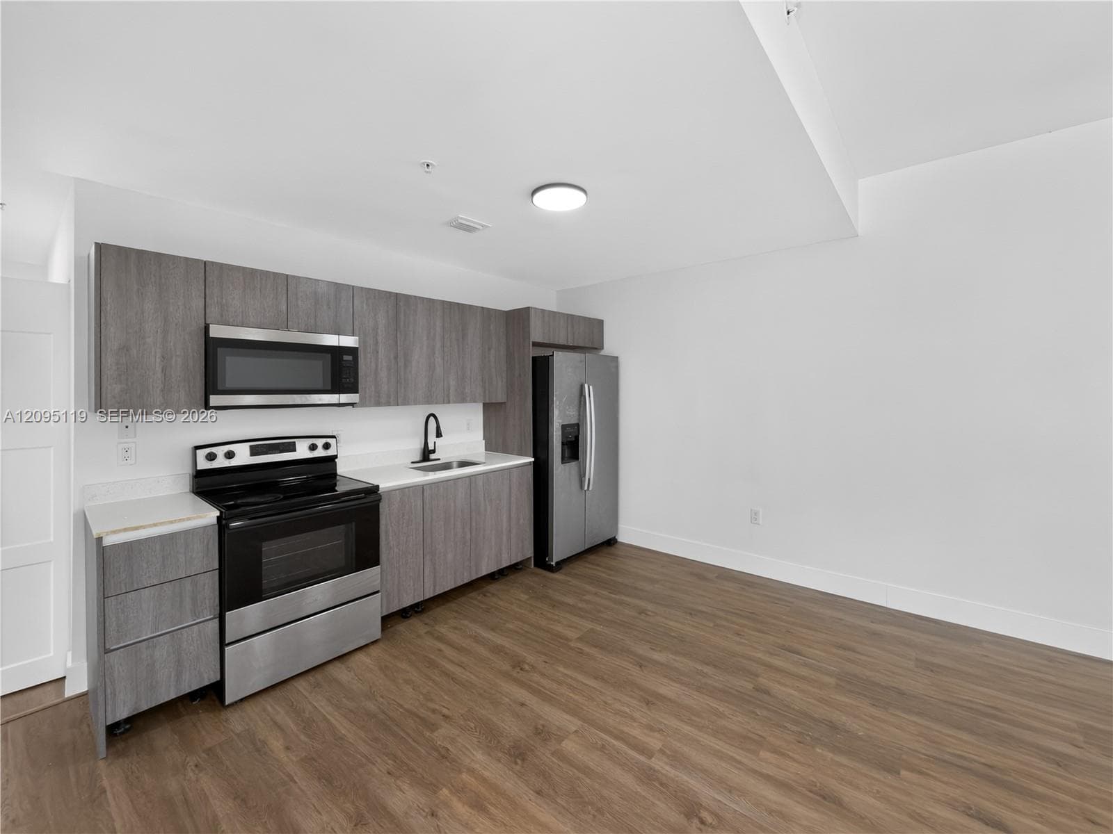 LAWRENCE ESTATE LAND CO · #201 in Miami - Photo 5