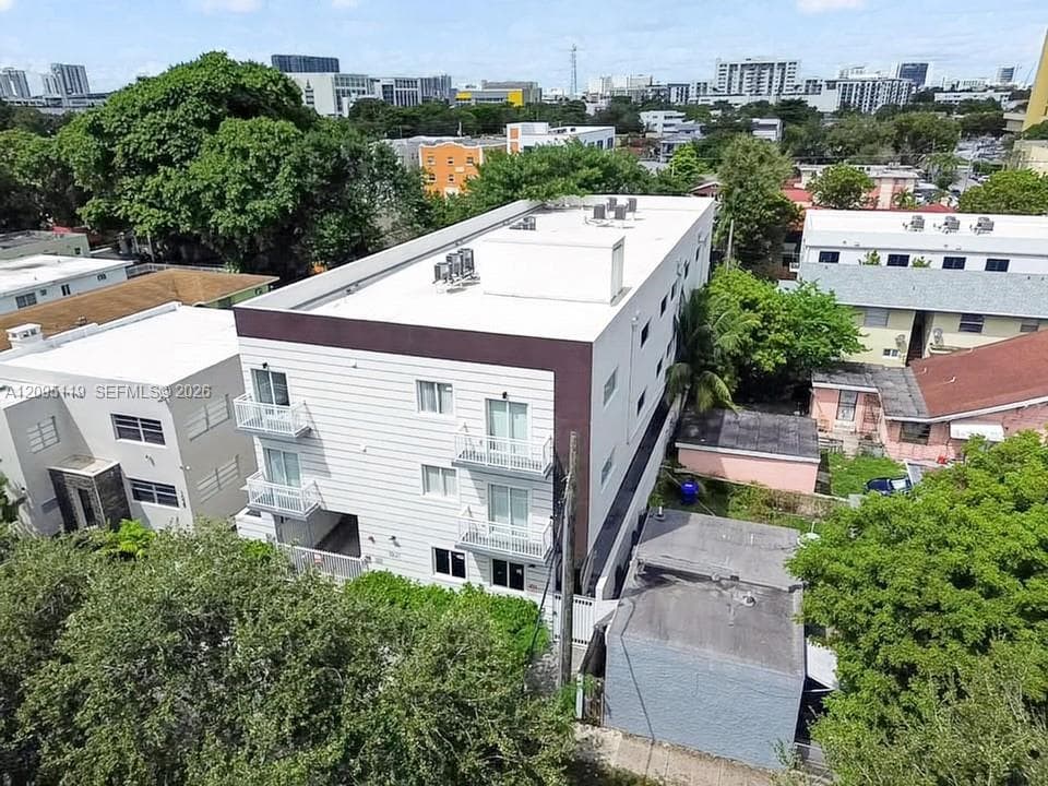 LAWRENCE ESTATE LAND CO · #201 in Miami - Photo 18