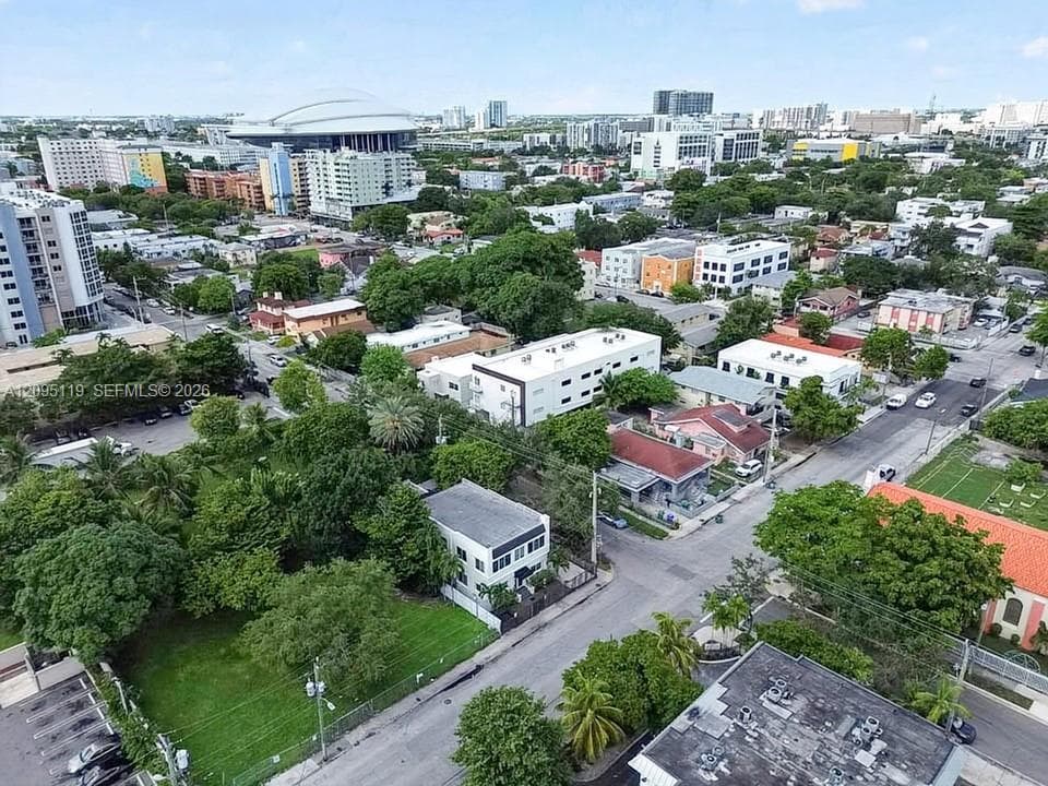LAWRENCE ESTATE LAND CO · #201 in Miami - Photo 21
